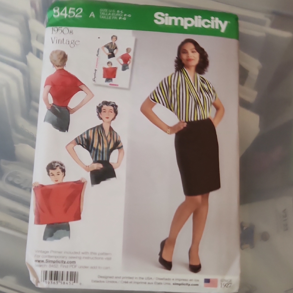 Simplicity 8452 Pattern for Chic Tops and Skirts
